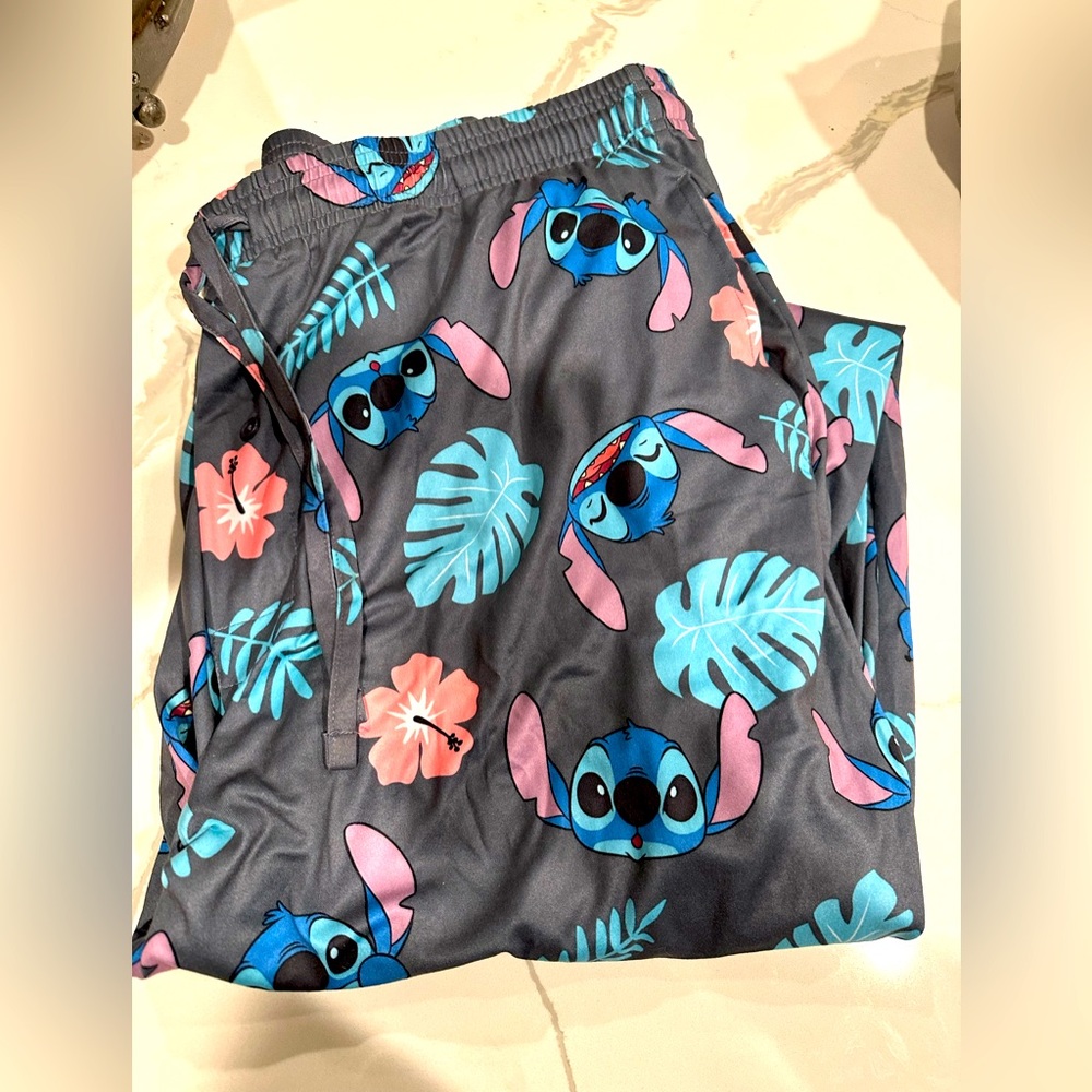 Lilo n’ Stitch XXL lounge pants. NEW without tag.